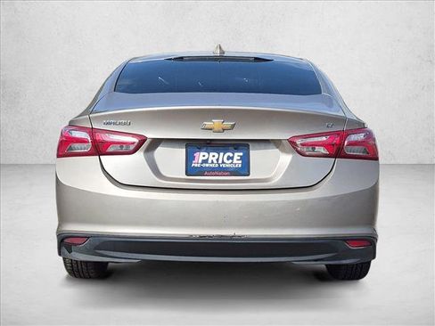 Used 2022 Chevrolet Malibu LT FWD image 6