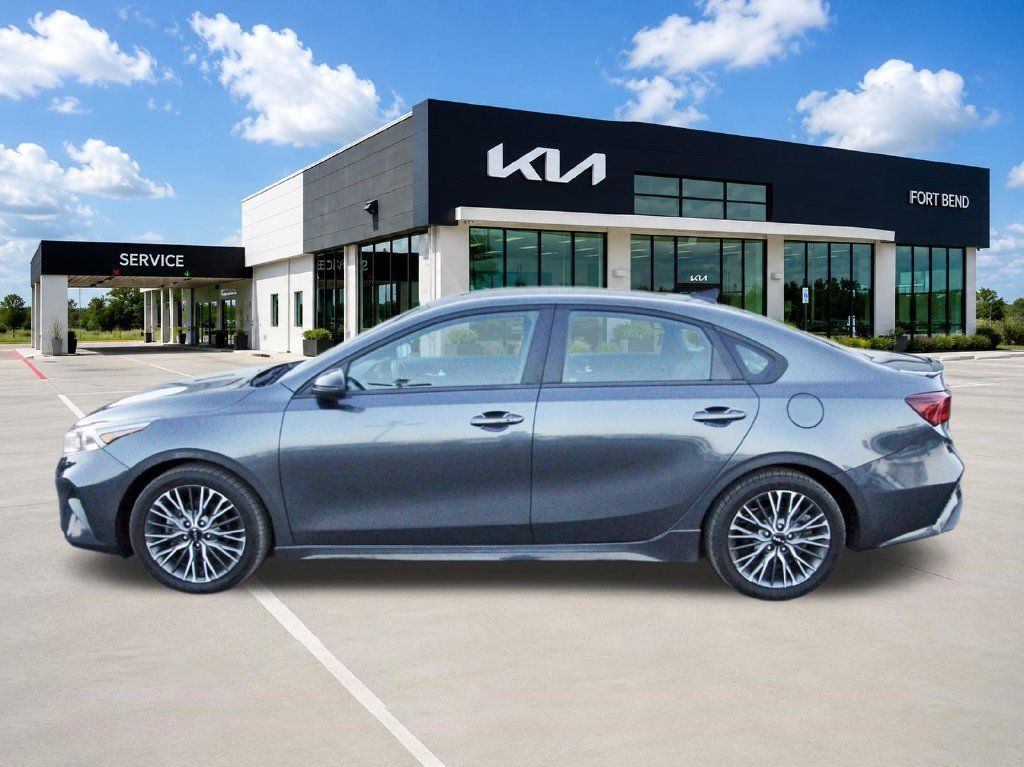 Used 2022 Kia Forte GT-Line w/ GT-Line Technology Package FWD image 8