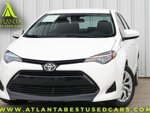 Used 2019 Toyota Corolla LE image 1