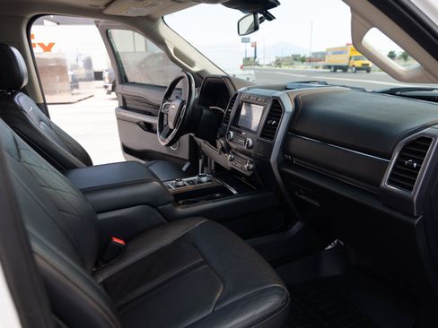 Used 2019 Ford Expedition Max Platinum AWD/4WD image 23