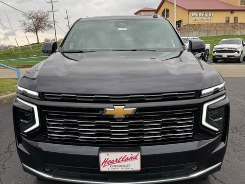 New 2026 Chevrolet Suburban High Country AWD/4WD image 2