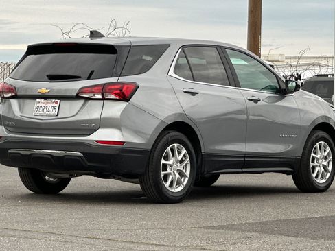 Used 2023 Chevrolet Equinox LT w/ LPO, Floor Liner Package image 4