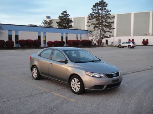 Used 2012 Kia Forte EX image 4