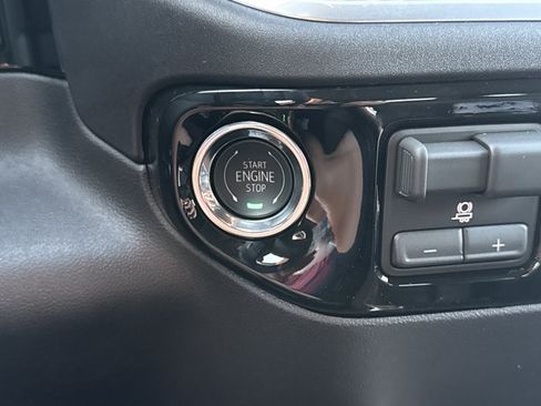 New 2026 GMC Sierra 1500 SLT AWD/4WD image 26