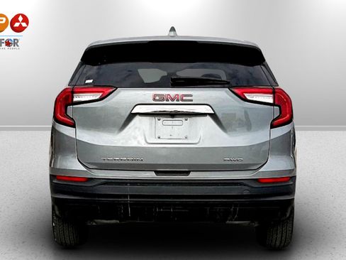 Used 2025 GMC Terrain Elevation image 4