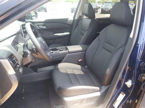 New 2026 Nissan Rogue Dark Armor AWD/4WD image 13