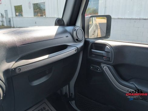 Used 2011 Jeep Wrangler Unlimited Sport AWD/4WD image 23