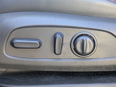 Used 2024 Chevrolet Equinox RS w/ RS Leather Package image 23