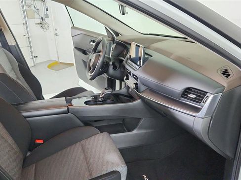 Used 2023 Nissan Rogue SV FWD image 20