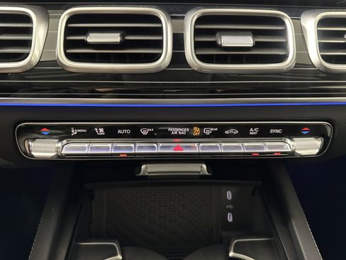 New 2026 Mercedes-Benz GLS 450 4MATIC image 17