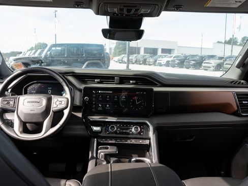 Used 2024 GMC Sierra 1500 Denali w/ Denali Reserve Package image 20