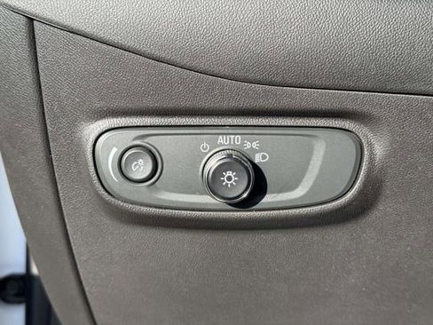 Certified 2023 Chevrolet Equinox LS w/ Driver Confidence II Package image 18