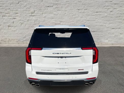Used 2025 GMC Yukon XL Denali image 6