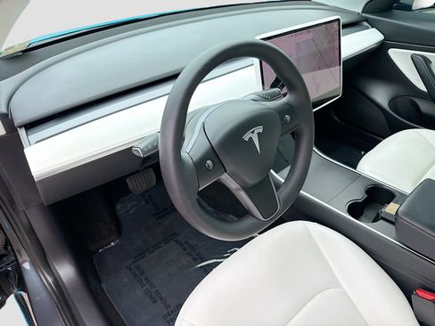 Used 2020 Tesla Model 3 Standard Range Plus image 24