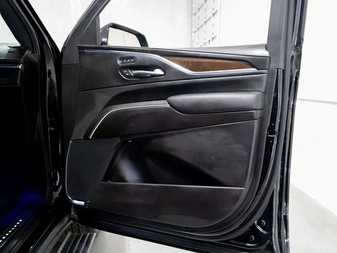 Used 2024 Cadillac Escalade Sport Platinum image 38