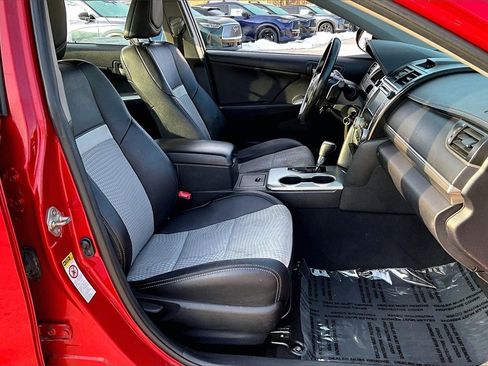 Used 2013 Toyota Camry SE image 29