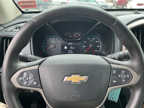 Used 2020 Chevrolet Colorado Z71 AWD/4WD image 9