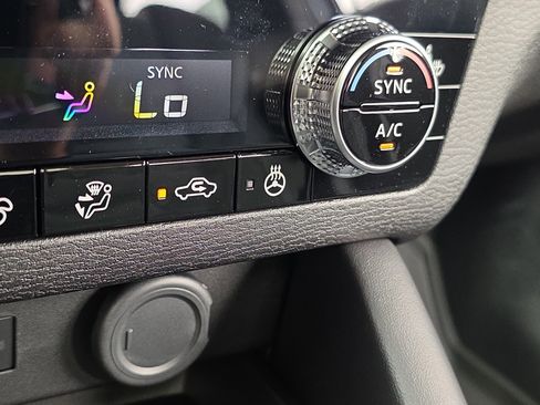 New 2026 Mitsubishi Outlander SE FWD image 22