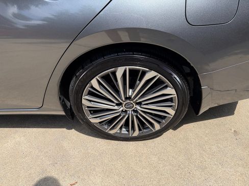 Used 2023 Nissan Altima 2.5 SL FWD image 41