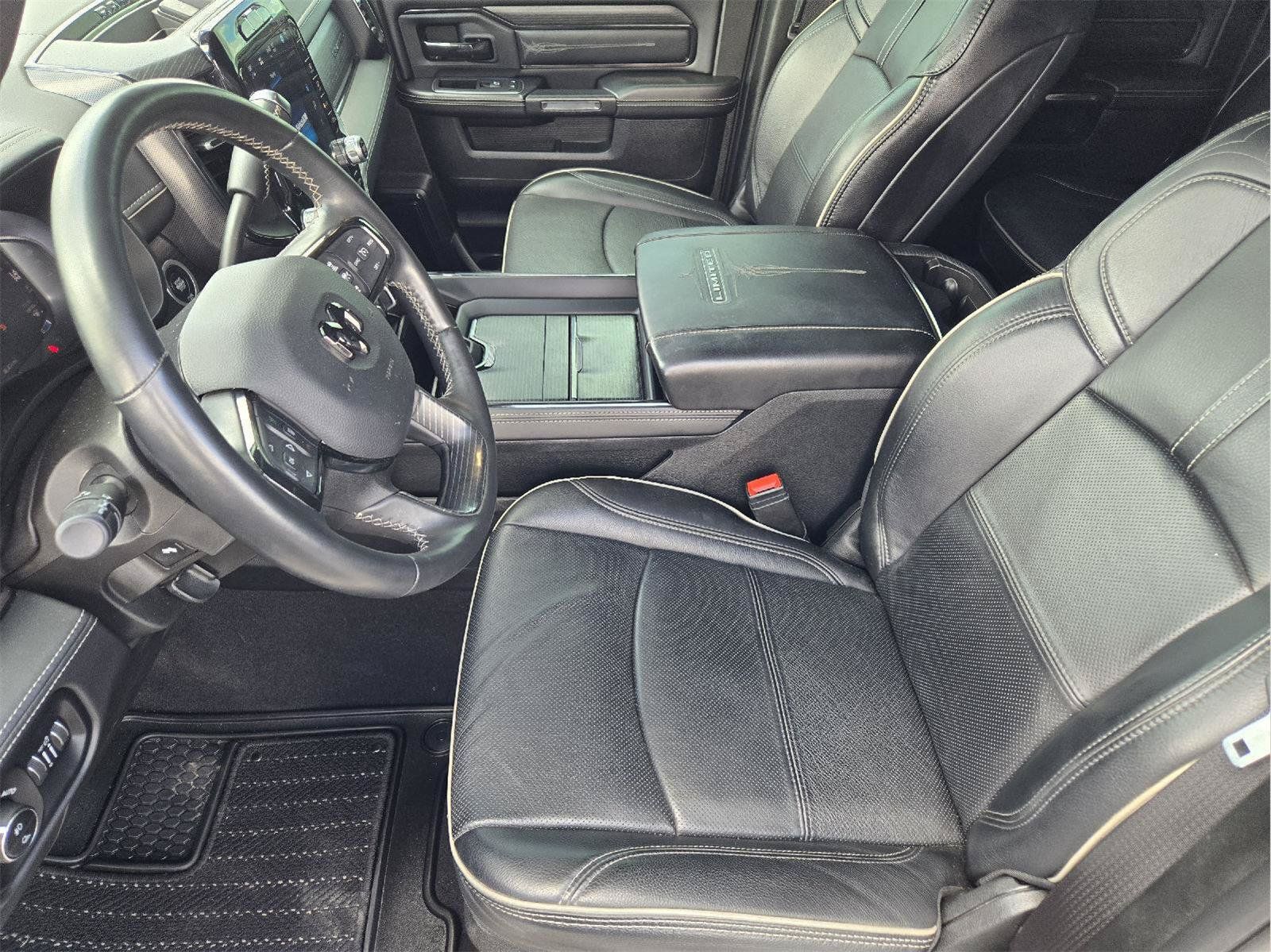 Used 2024 RAM 3500 Limited AWD/4WD image 12