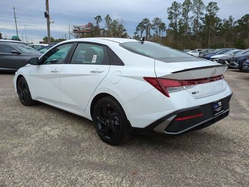 New 2026 Hyundai Elantra Sport FWD image 7