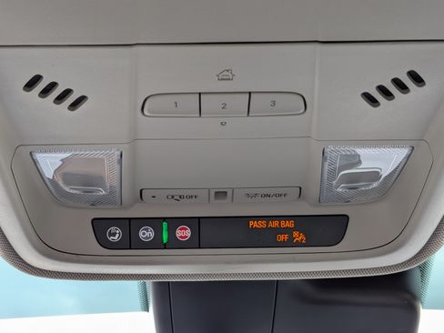 Certified 2020 Cadillac XT4 Premium Luxury w/ Enhanced Visibility Package FWD image 33