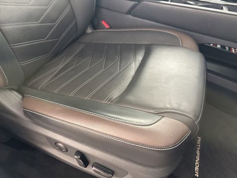 Used 2025 Nissan Pathfinder Platinum w/ Cargo Package AWD/4WD image 33