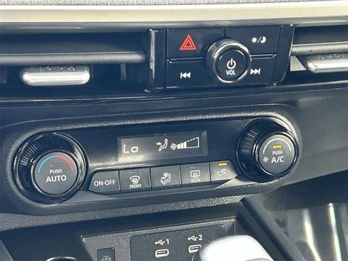 New 2026 Nissan Kicks SV image 25