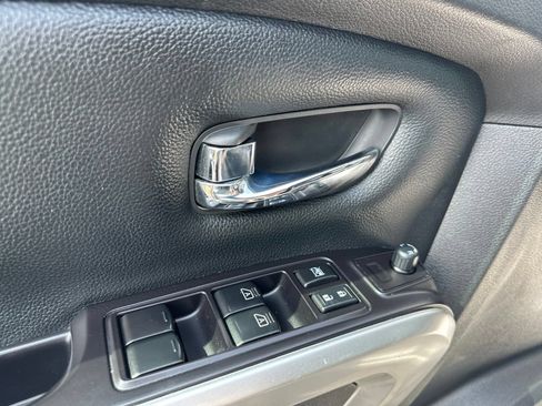 Used 2020 Nissan Titan SV w/ SV Convenience Package AWD/4WD image 21