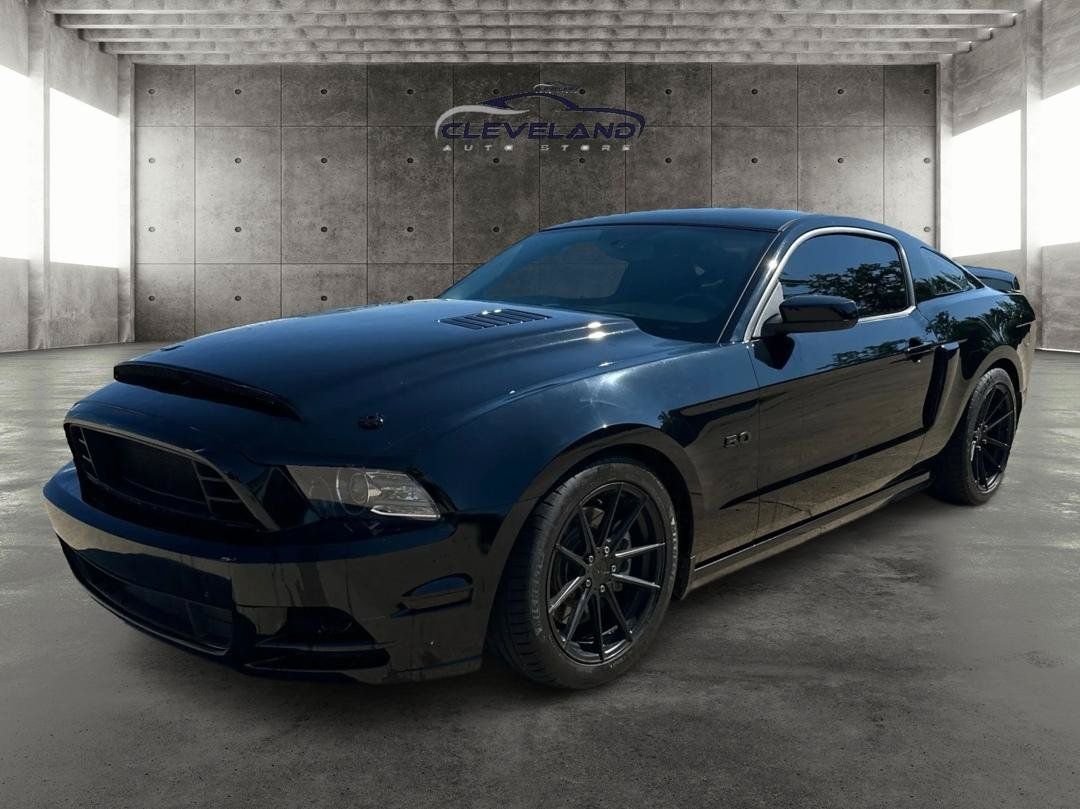 Used 2013 Ford Mustang GT Premium w/ GT Coupe Accessory Pkg 5 RWD image 8