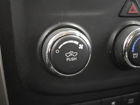 Used 2014 RAM 2500 SLT w/ Popular Equipment Group image 40