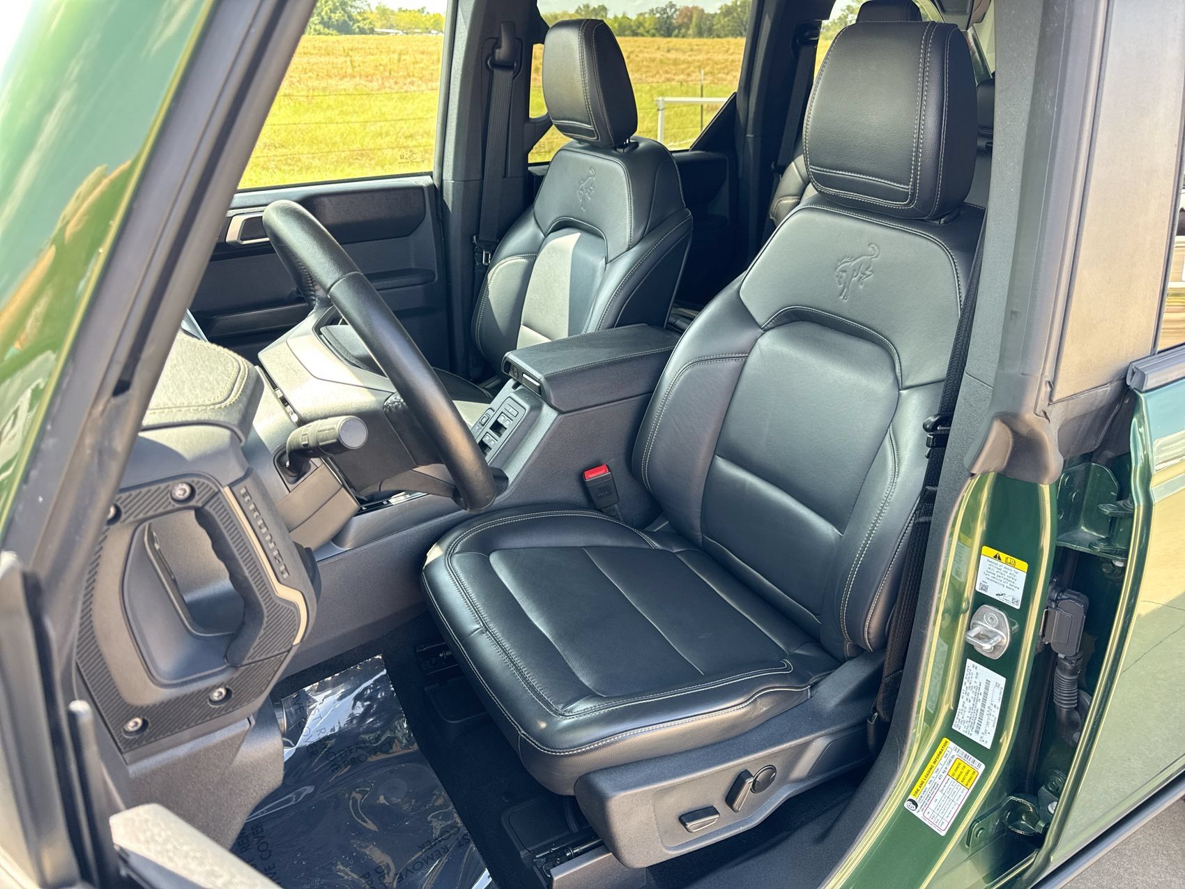 Used 2025 Ford Bronco Badlands AWD/4WD image 11