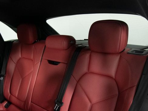 New 2026 Porsche Macan AWD/4WD image 36