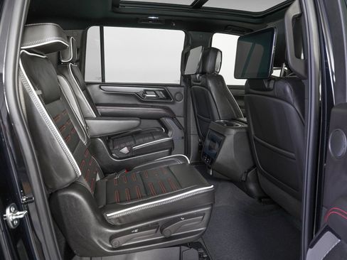 Used 2026 GMC Yukon XL AT4 Ultimate image 11