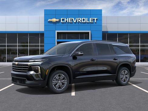 New 2026 Chevrolet Traverse LT w/ Driver Confidence Package FWD image 26