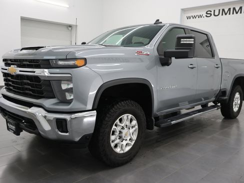 Used 2024 Chevrolet Silverado 2500 LT w/ All Star Edition AWD/4WD image 7
