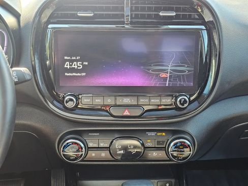Certified 2023 Kia Soul EX FWD image 14