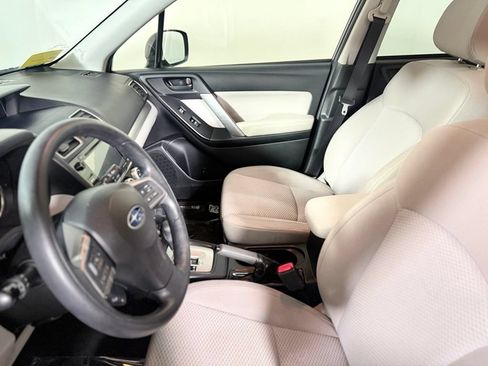 Used 2016 Subaru Forester 2.5i Premium AWD/4WD image 19