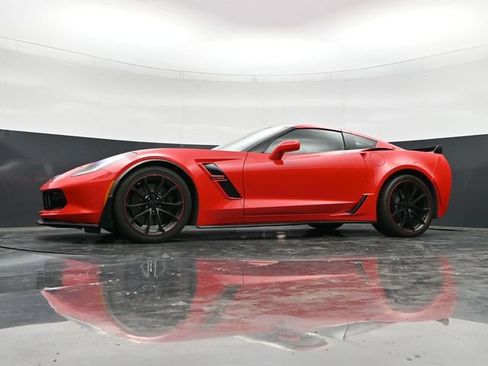 Used 2017 Chevrolet Corvette Grand Sport RWD image 42