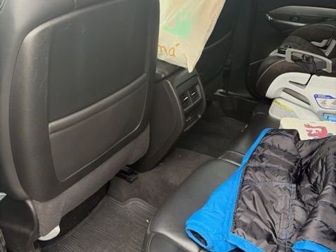 Used 2020 Cadillac XT4 Premium Luxury image 11