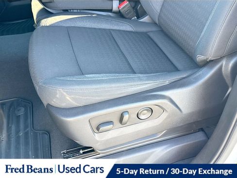 Used 2024 GMC Sierra 1500 SLE image 21