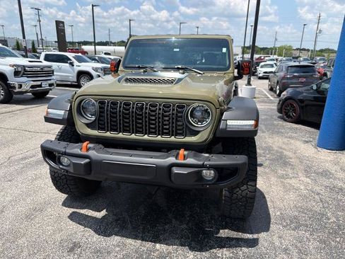 Used 2025 Jeep Gladiator Mojave w/ Steel Bumper Group AWD/4WD image 3