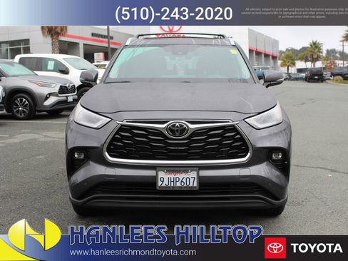 Used 2023 Toyota Highlander Limited image 4