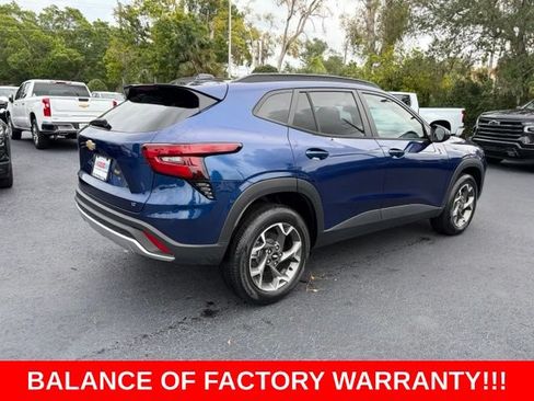 Used 2024 Chevrolet Trax LT w/ Driver Confidence Package FWD image 6