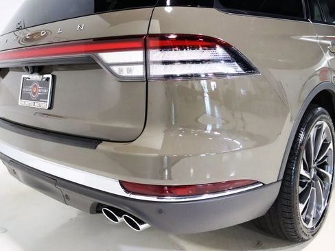 Used 2025 Lincoln Aviator Reserve w/ Equipment Group 201A AWD/4WD image 75