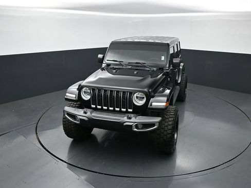 Used 2021 Jeep Wrangler Unlimited Sahara w/ Cold Weather Group AWD/4WD image 18