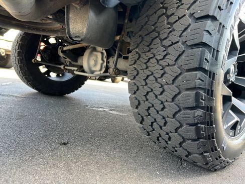 Used 2017 RAM 1500 Classic SLT AWD/4WD image 26