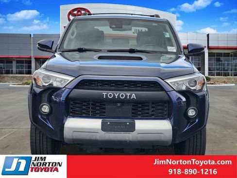 Used 2022 Toyota 4Runner TRD Off-Road Premium image 2