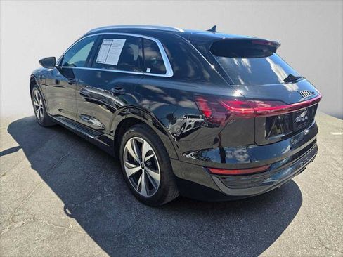 Used 2024 Audi Q8 e-tron Premium Plus AWD/4WD image 5