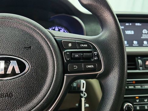 Used 2018 Kia Optima LX FWD image 17